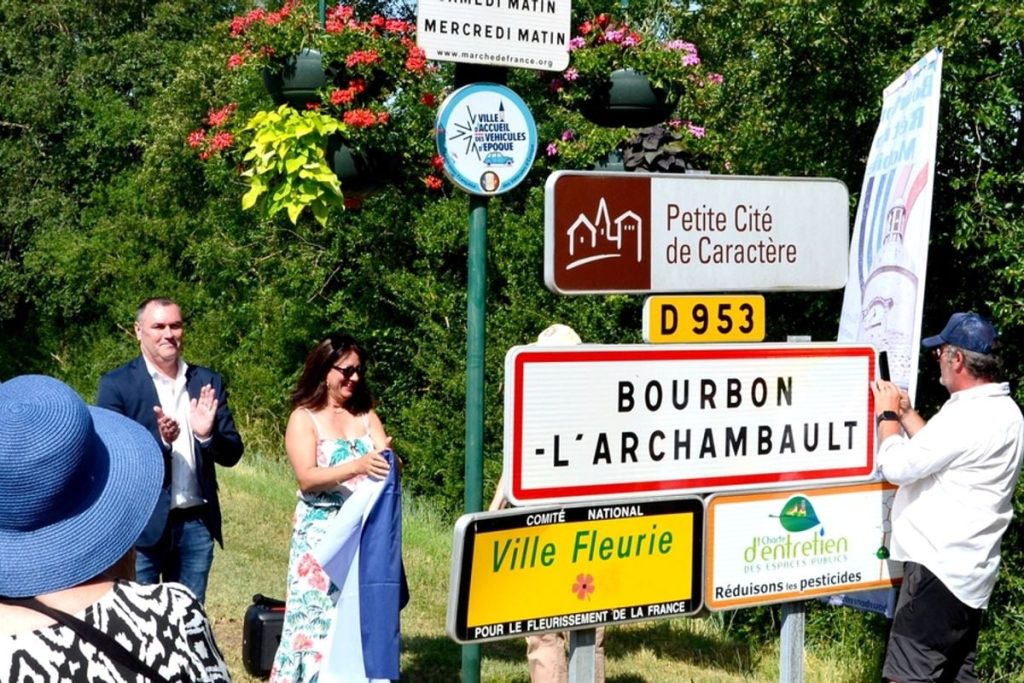 Information: BOURBON L ARCHAMBAULT. Bourbon devient officiellement Ville d’accueil des véhicules d’époque