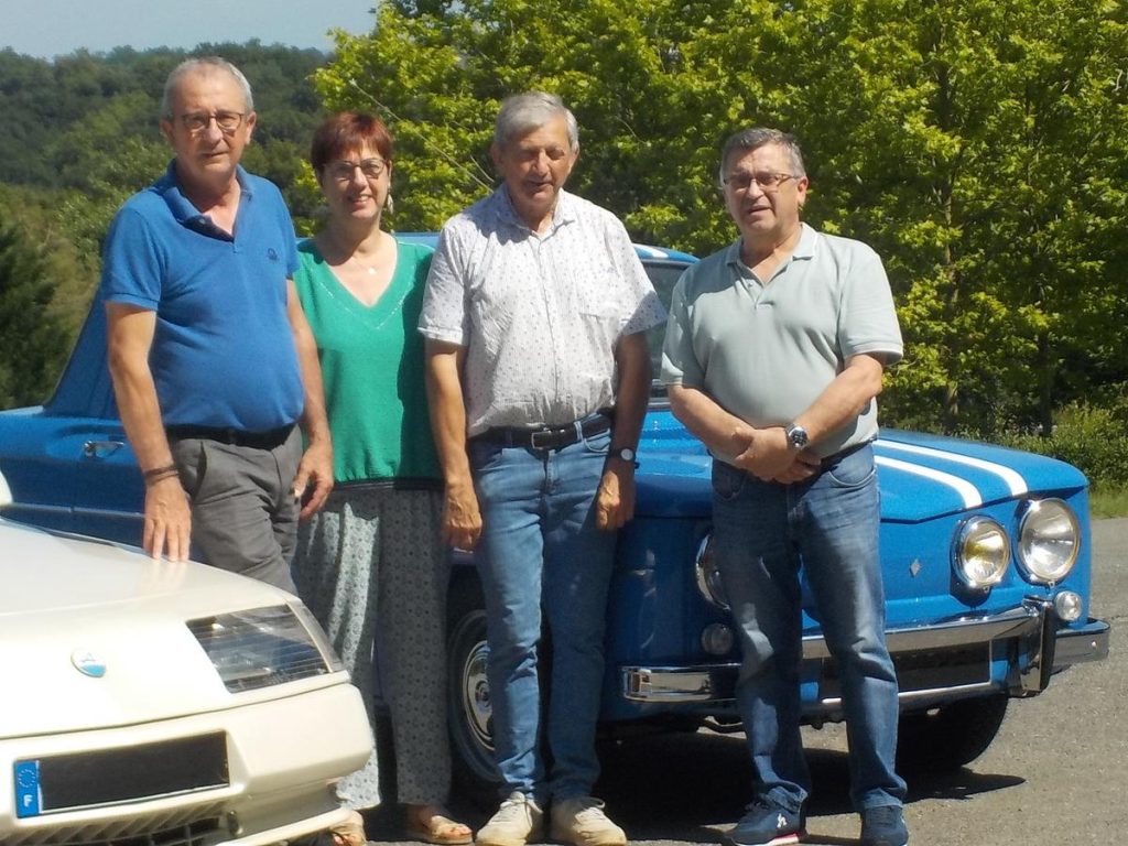 Selon la presse: un premier rassemblement de voitures anciennes