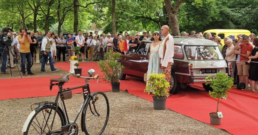 le concours d’élégance a ravi les amateurs de voitures anciennes dans le parc thermal
