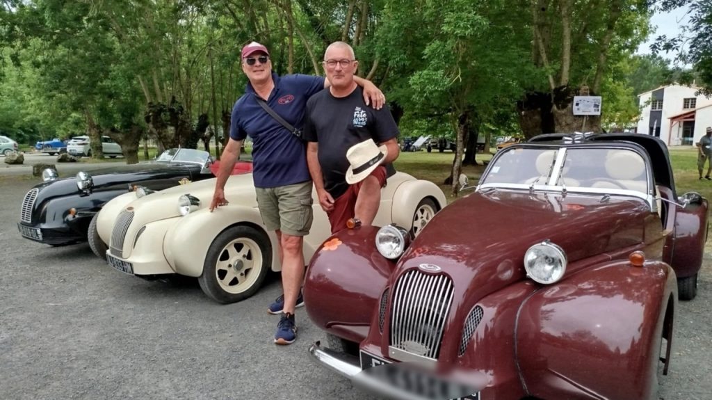 les passionnés de voitures anciennes se retrouvent à Sansais (information médias)