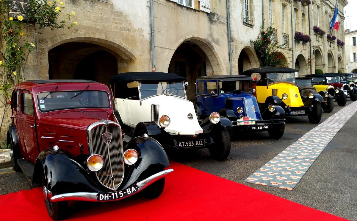 Le salon R&eacute;tro Mobile &agrave; Bazas