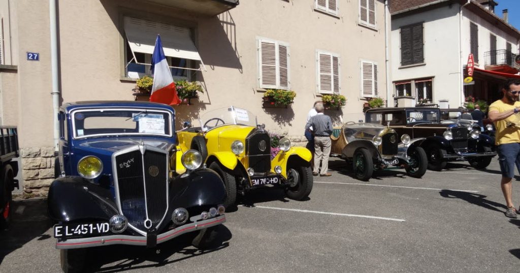 Bennwihr. Des voitures anciennes pour célébrer le 14-Juillet