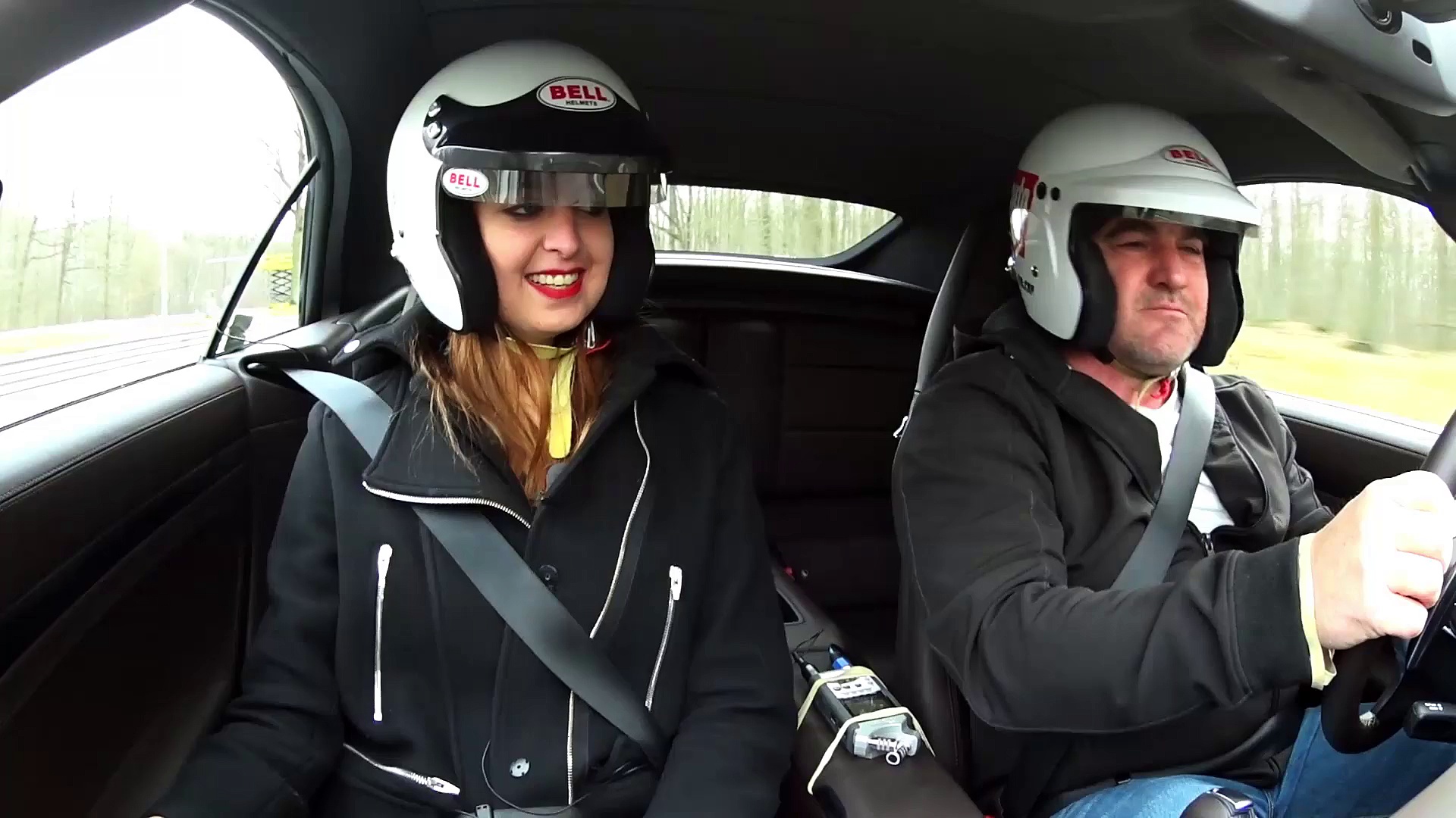 Vimeo Porsche 911 : Be fait un tour sur le circuit de Montlhéry