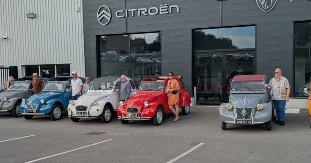 Épercieux-Saint-Paul. 2CV, Méhari… les anciennes voitures en balade