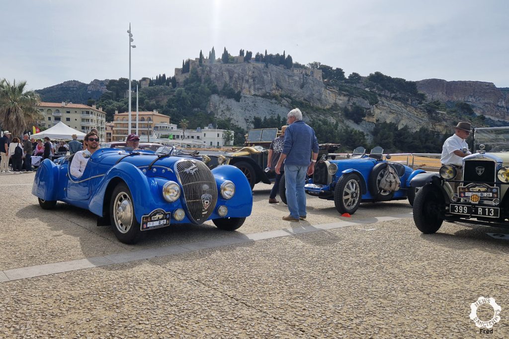 Info: Rétro Cœur 2026, les voitures anciennes magnifiaient le Port de Cassis
