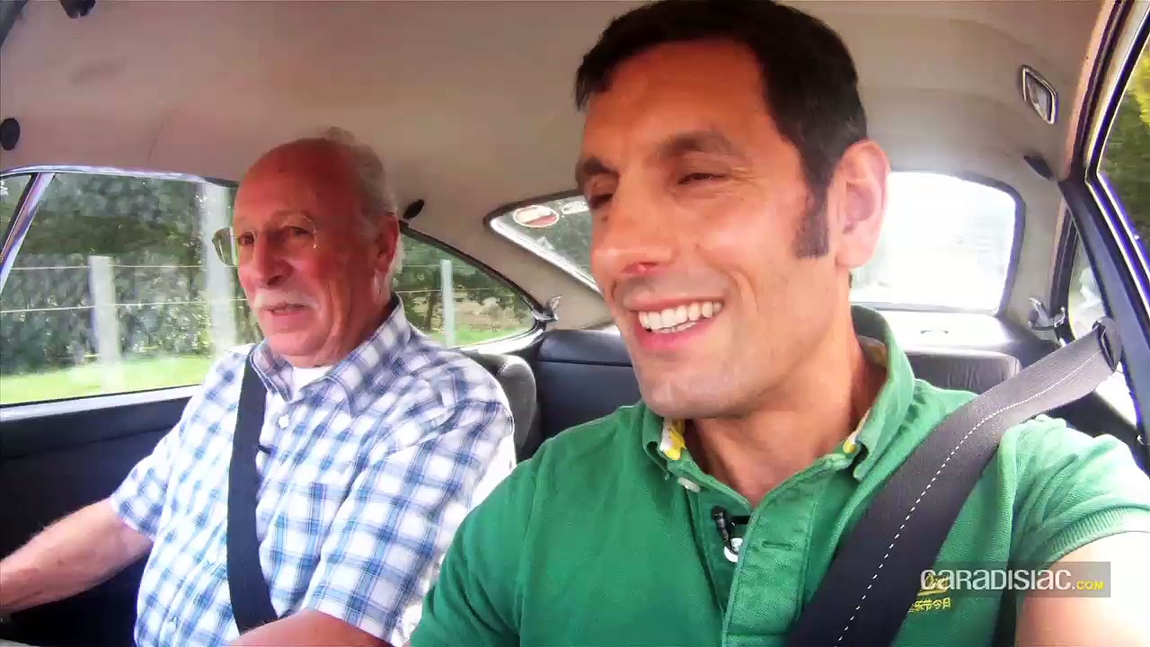 Vimeo Porsche 911 Carrera RS (1973) contre Porsche 911 GT3 RS (2009) version courte