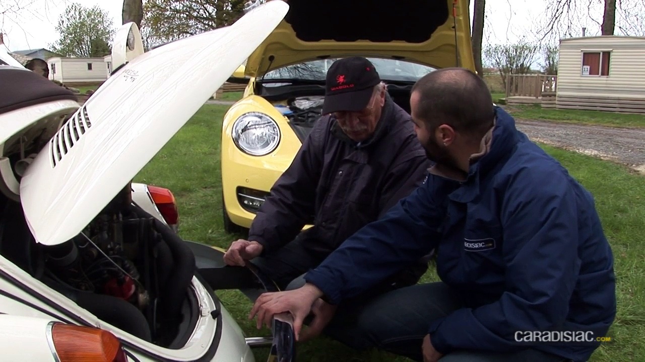 Vimeo VW Coccinelle 1302 LS (1972) vs VW Coccinelle 1,2 TSI (2012) : version courte