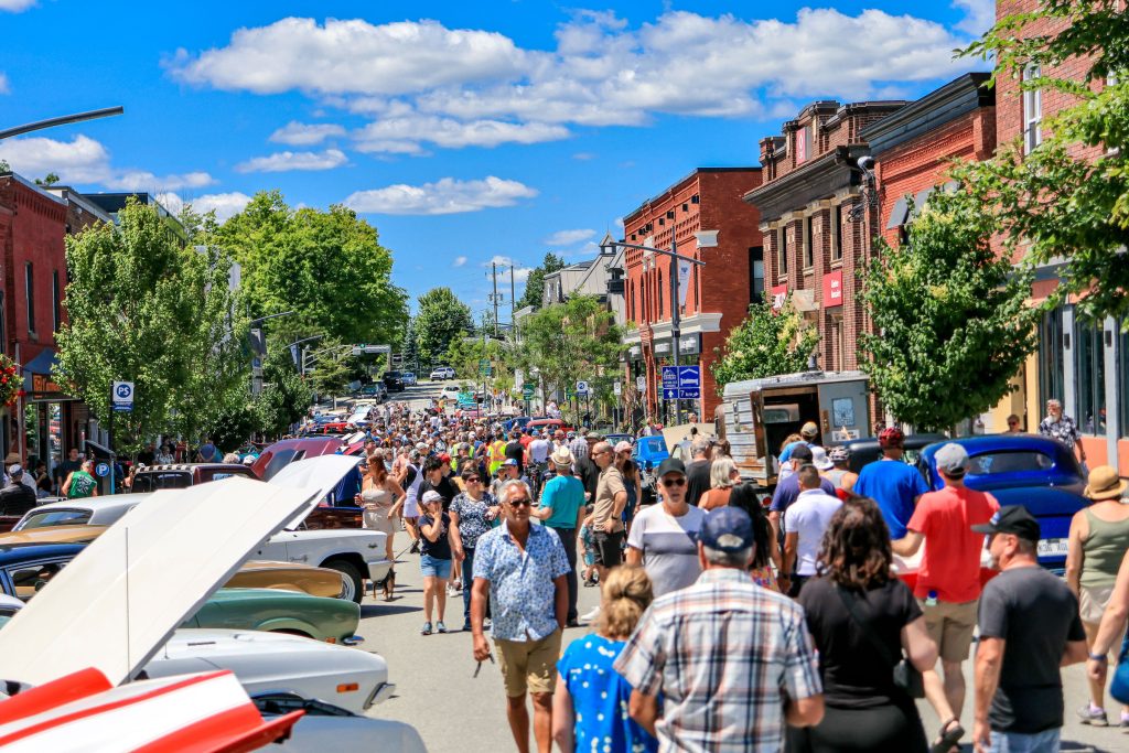 Les voitures de collection envahiront de nouveau le centre-ville