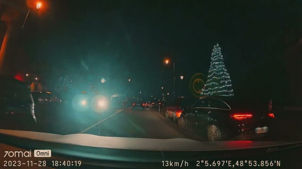 (Saint-Germain-en-Laye): Quotidien Dashcam #70mai #70maiOmni : ambiance #noel #saintgermainenlaye Chateau