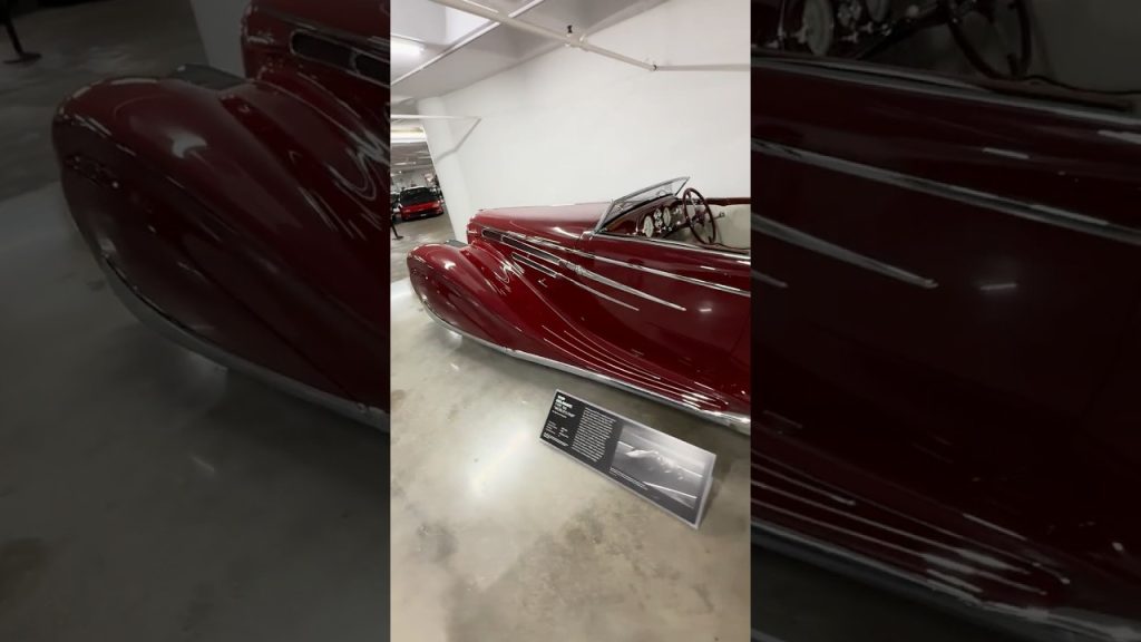 Youtube (Livre voitures Anciennes françaises): 1939 Delahaye Type 165 Cabriolet French Luxury Car #cars #automobile #vintagecar #classiccar #luxury