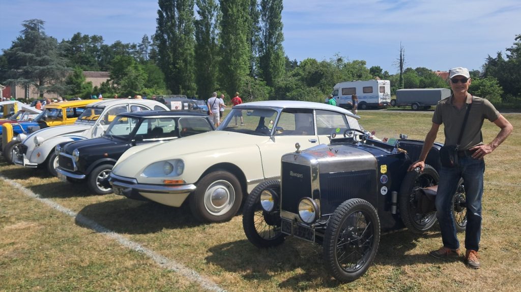 rencontre avec un passionné de voitures anciennes au rassemblement de Selles-Saint-Denis