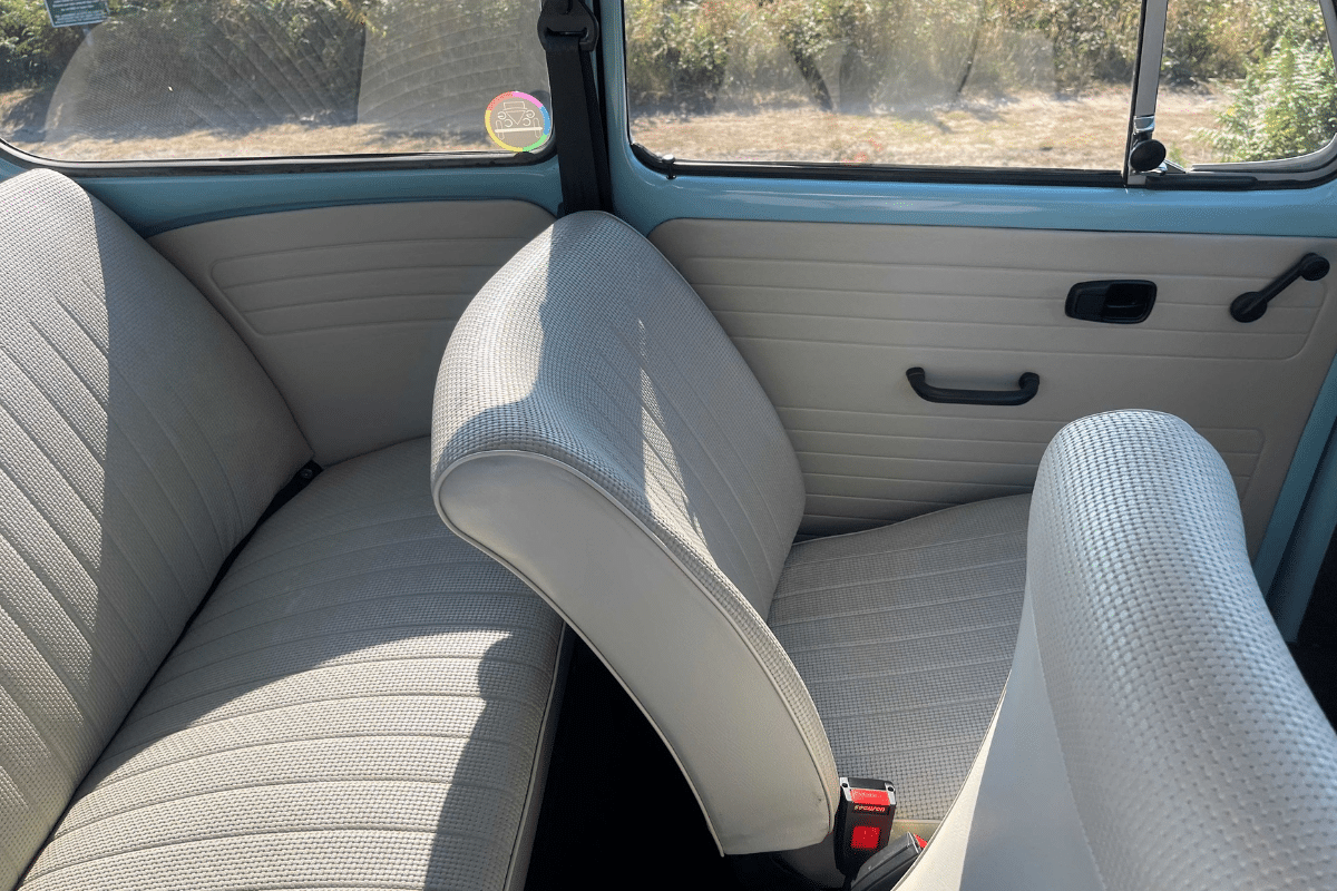 1971 Volkswagen Beetle 1200 vue intérieure