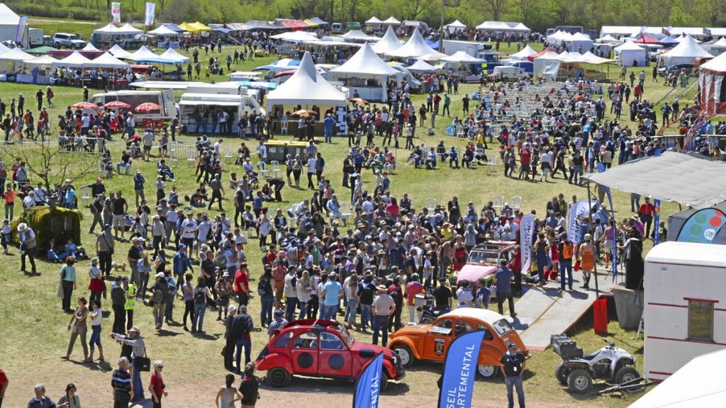 Info: En août, Sévérac fêtera le dixième anniversaire du rassemblement des 2CV