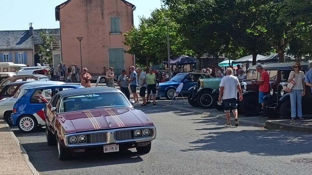 Naucelle. Vide grenier, expo de voitures anciennes : un double rendez-vous ce samedi matin (Selon les médias.)