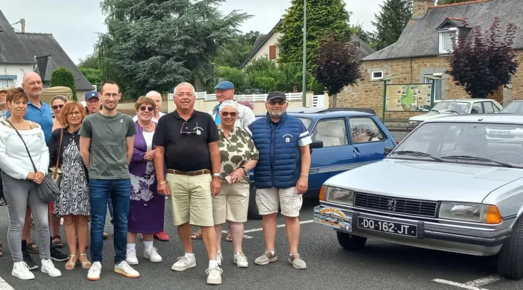 Pabu. Un défilé de voitures anciennes a rallié Binic (information médias)