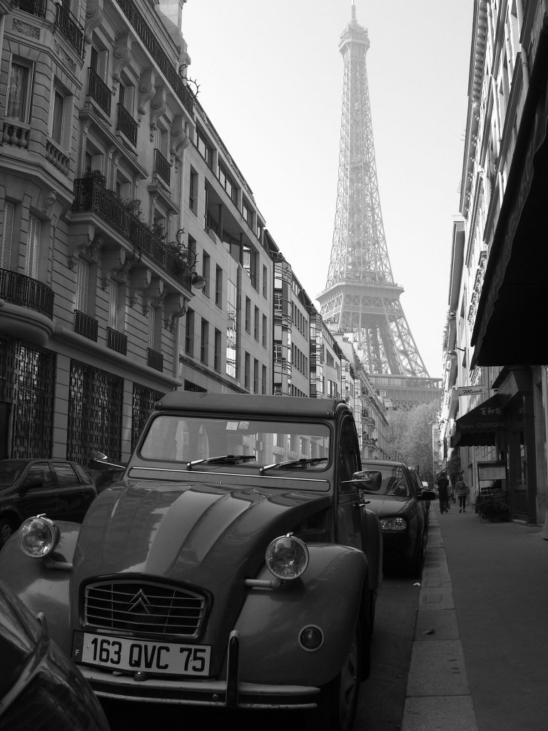 Sur Pinterest: (voitures anciennes paris)