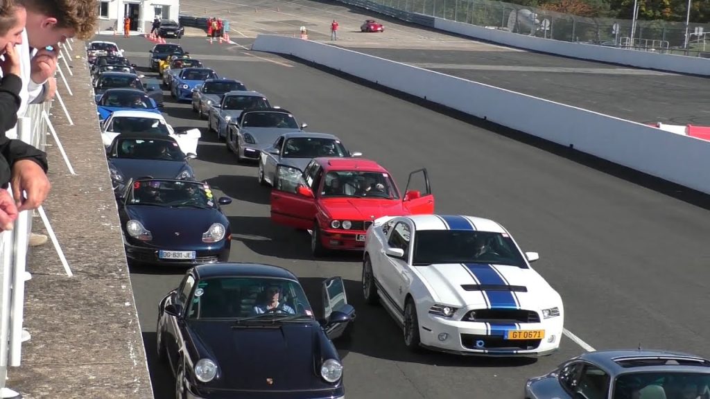 Sur Youtube: LES COUPES AUTO LEGENDE 2025 / Autodrome Linas-Montlhéry.Part 2/2(Autodrome montlhéry)