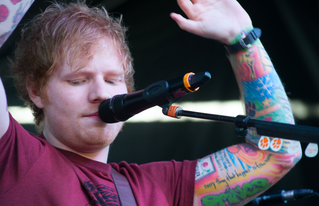 Information: Quand Ed Sheeran se fait reprendre par la justice pour un défaut d’assurance sur sa voiture de collection