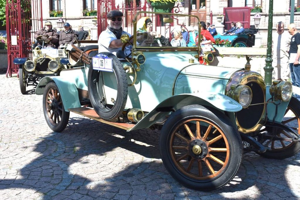 Ivry-la-Bataille accueille sa fête de la locomotion avec exposition de voitures anciennes et concours d’élégance