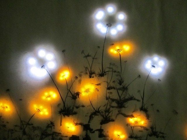 Paper Circuits For Makerspaces – Makerspaces.com (Pinterest)