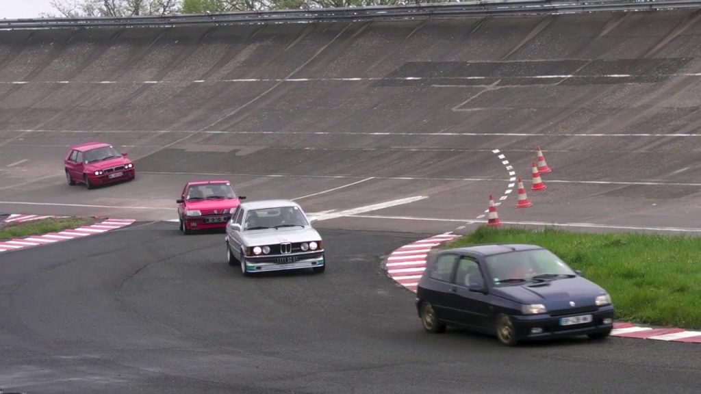 2012 &ndash; Golf Gti Classic Club &ndash; Circuit de Montlh&eacute;ry (Youtube)