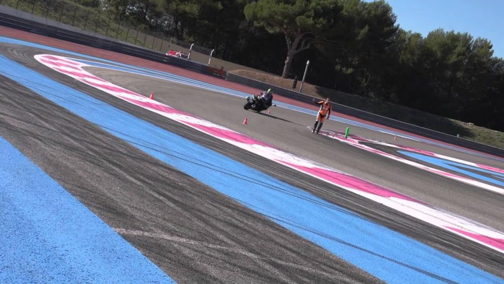 Sur Youtube: Club 14 Day 2012 &ndash; Circuit Paul Ricard Teaser(circuit montlhery moto)