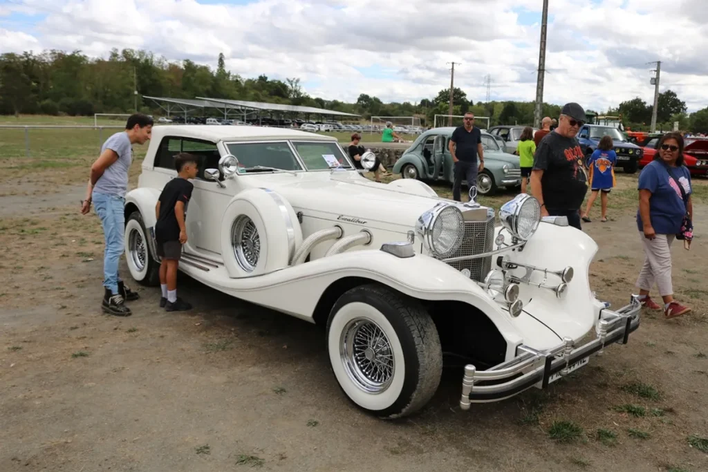 Fête de l’Auto-Moto à Désertines : exposition de voitures anciennes et concert rock (Selon les médias.)