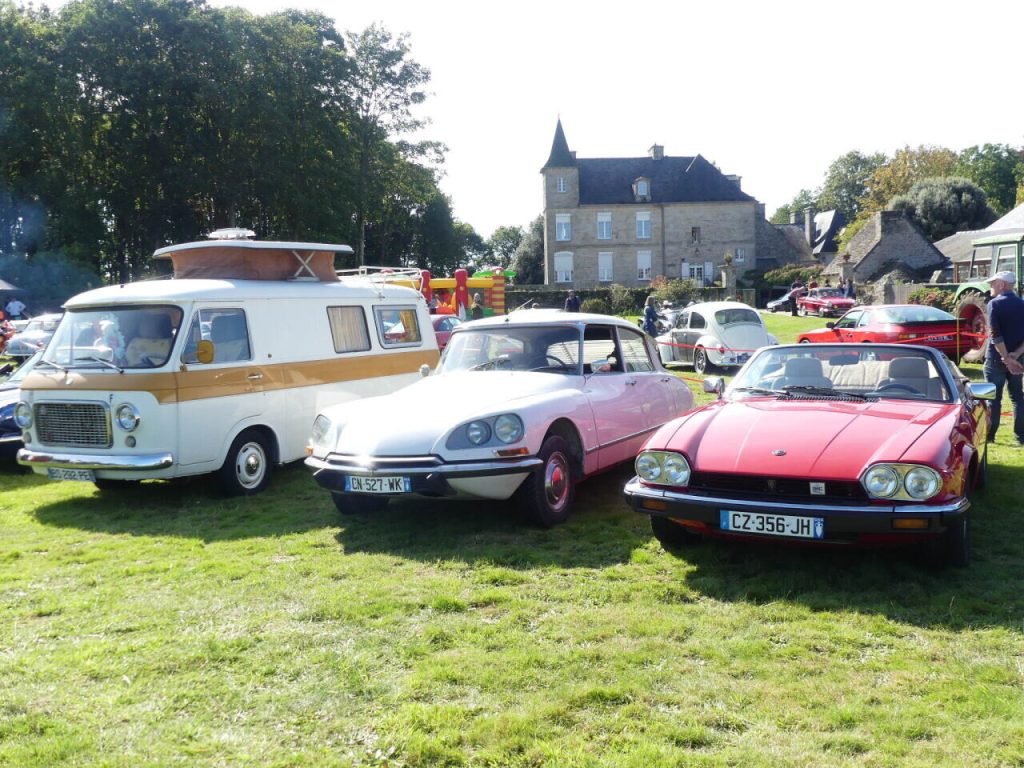 Voitures de collection et motos anciennes ont rendez-vous au pied de ce ch&acirc;teau des C&ocirc;tes-d&rsquo;Armor (information presse)
