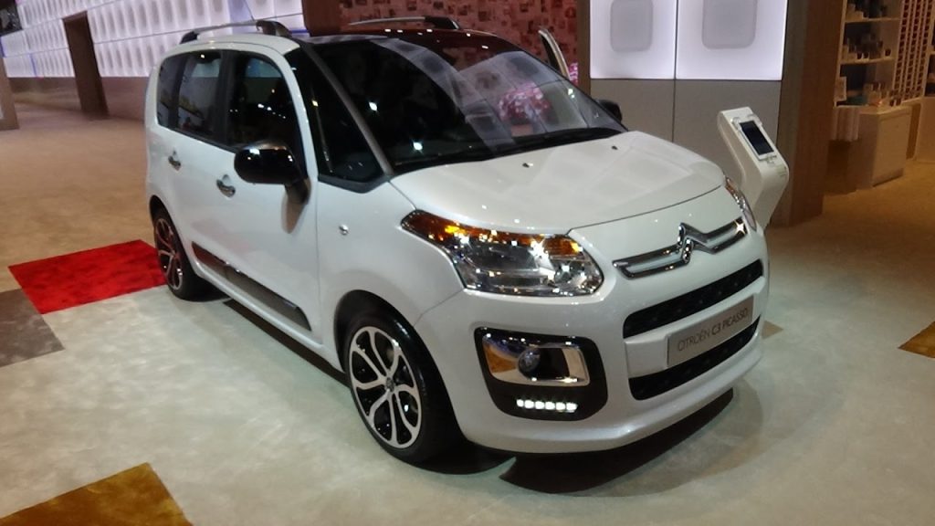 Youtube: 2017 Citroen C3 Picasso – Exterior and Interior – Paris Auto Show 2016(Voitures anciennes paris)