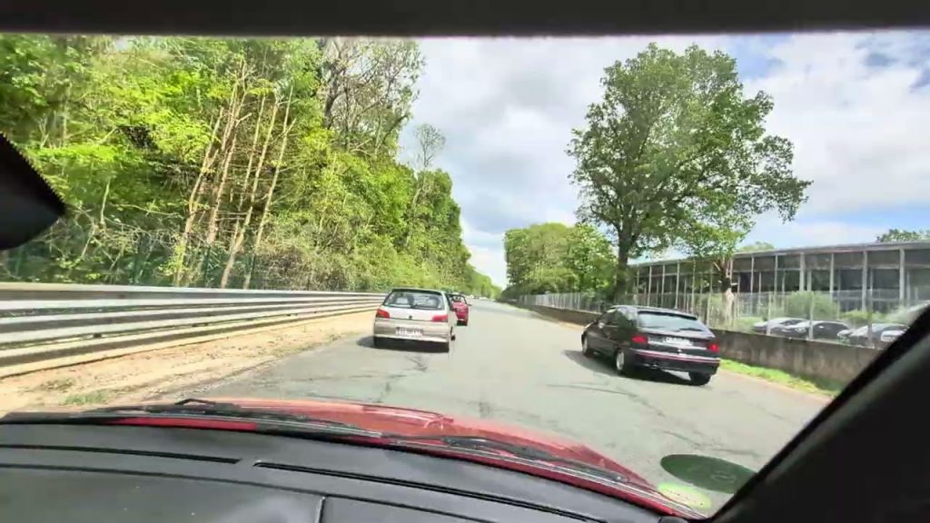 Youtube (circuit montlhery): Circuit de montlhery en 306 2 litre 16