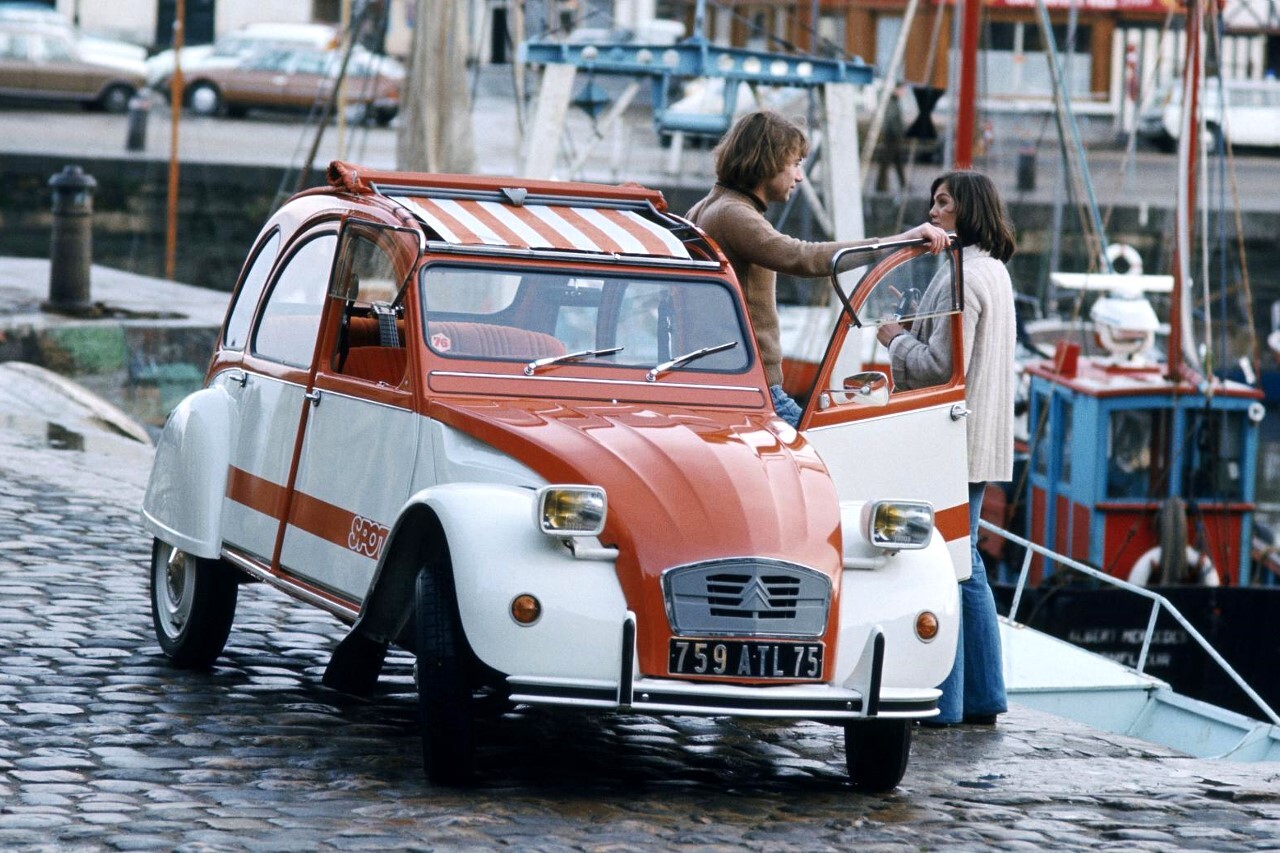 Citroën 2CV Spot (1976) : 1 800 exemplaires.
