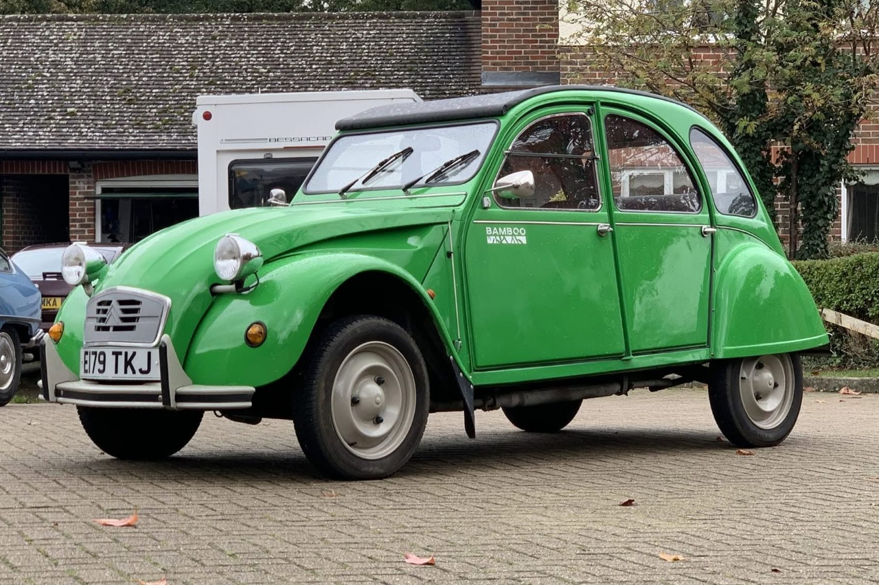 Citroën 2CV Bamboo (1987) : nombre d'exemplaires inconnu.