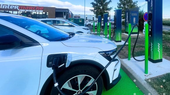 Les électriques gagnent du terrain mais restent encore très minoritaires © E-Totem
