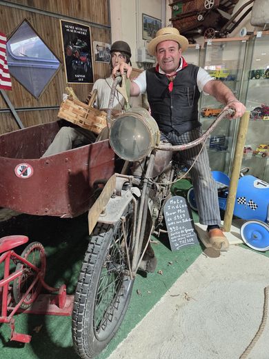 La moto side-car Indian Power Plus de 990cc de 1917.