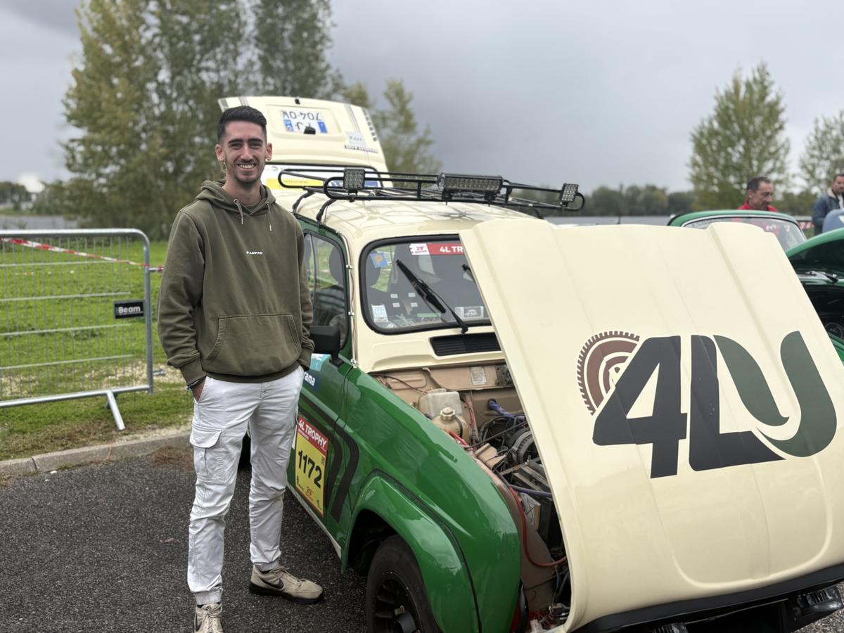 À 24 ans, Florent prend plaisir à rouler dans sa 4L, dont il a remplacé le plancher et refait la peinture avec un ami designer.