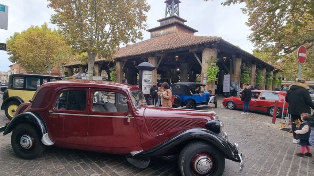 Les v&eacute;hicules anciens &agrave; l&rsquo;honneur &agrave; Grenade