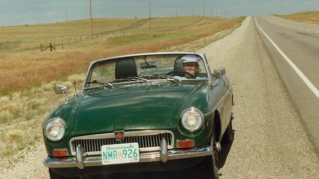 Youtube: 1969 MGB Roadster book promo(Livre voitures anciennes)