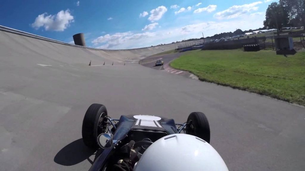 Youtube (Autodrome linas 100 ans): les grandes heures de l&rsquo;automobile 2015