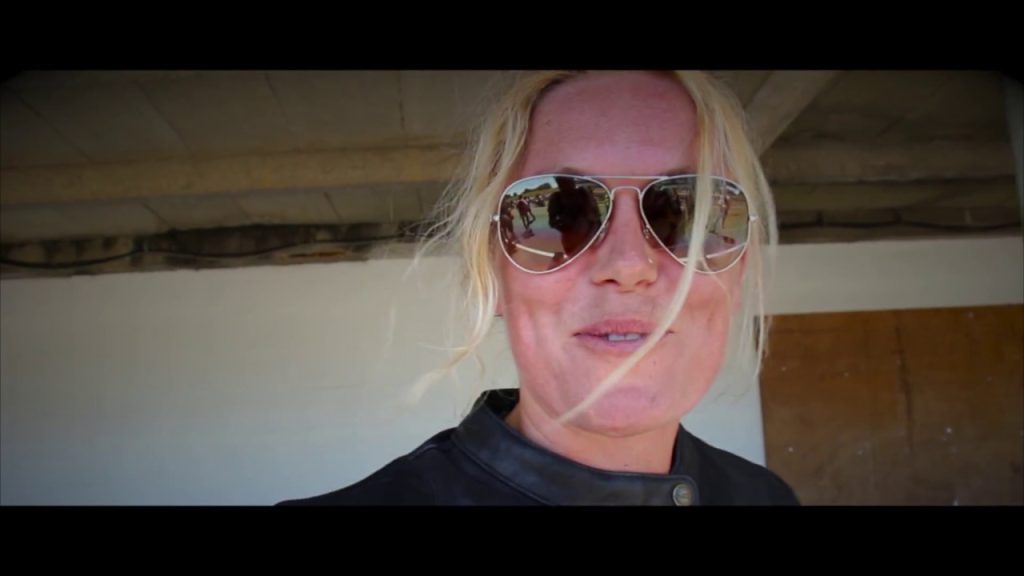 Youtube: See the Indian Scout ‘Miracle Mike’ race the Essenza drag race at the Cafe Racer Festival(Autodrome linas 100 ans)