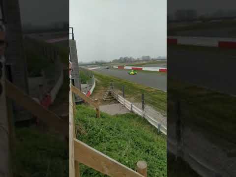 circuit Abbeville nouvelle chicane au bout de la ligne droite (Youtube)